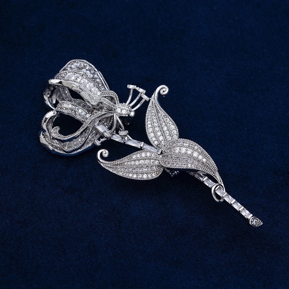 Flame Lily Brooch Reproduction Queen Elizabeth 11 National Flower Of flame-lily-brooch-reproduction-queen-elizabeth-11-national-flower-of