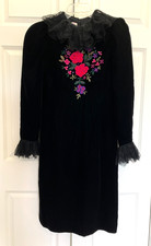 Vintage 70s Black Velvet Evening Dress Oscar de La Renta Embroidered Roses Lace