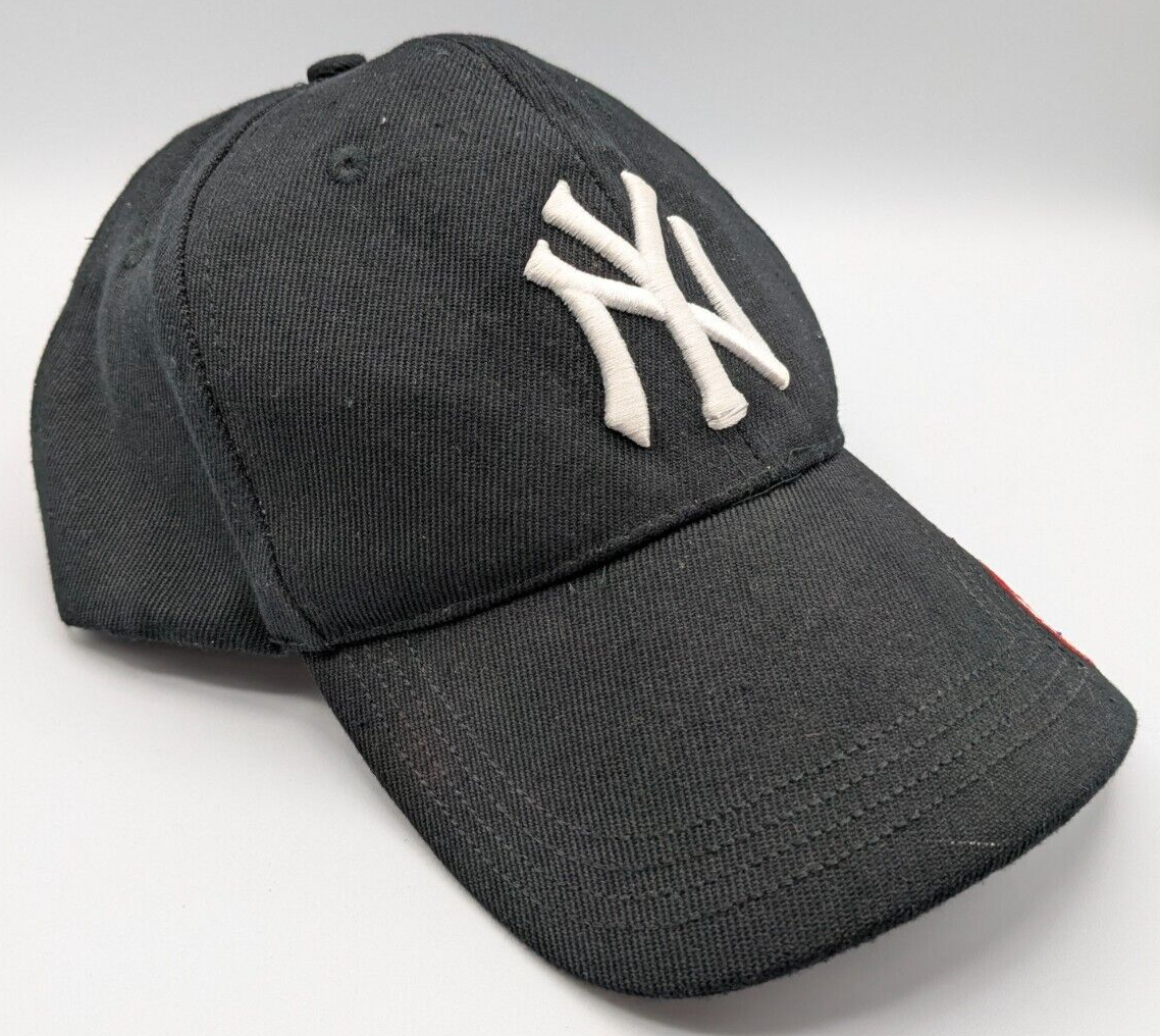 New York Yankees Black Baseball Cap – Adjustable Back, Embroidered Logo