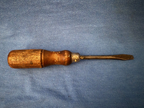 Vintage Lot of Wood-Handled Screwdrivers - Antique Tools - Garage Collectibles - Picture 22 of 23