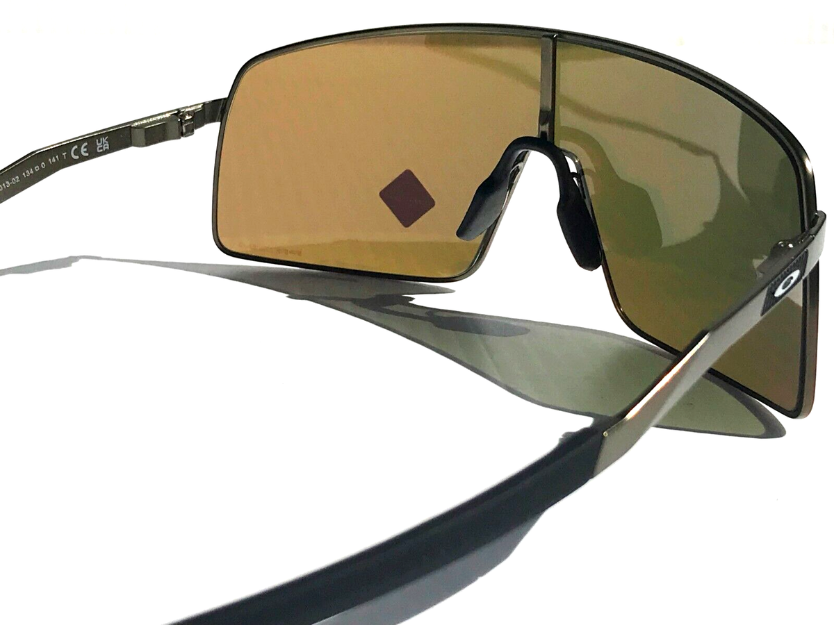 NEW Oakley SUTRO TI Satin Carbon PRIZM Ruby lens Sunglass NEW Oakley SUTRO TI Satin Carbon PRIZM Ruby lens Sunglass
