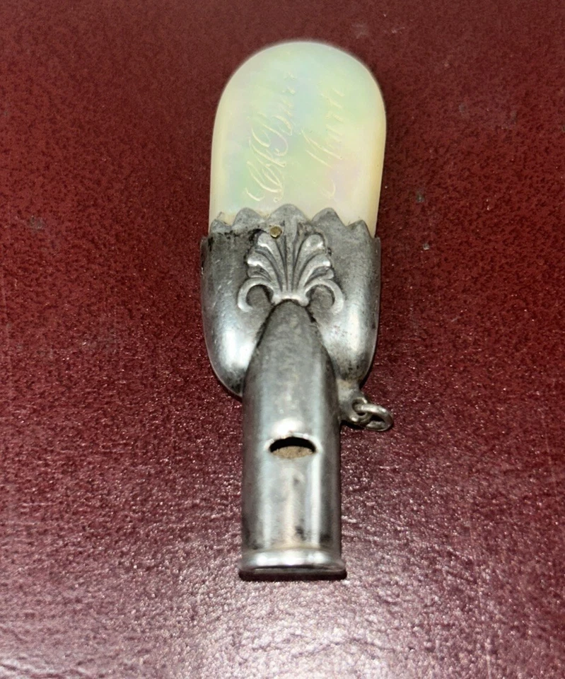 Antiguo juguete mordedor silbato bebé plata y madreperla 1847 marcado Foto 4 de 4