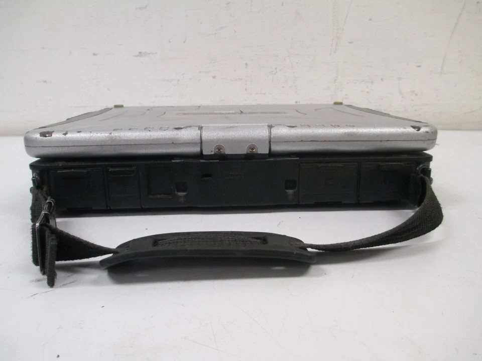 Panasonic Toughbook CF-19 NO HDD NO OS 2GB DDR2 RAM Intel C2D/U9300 @1.2GHz - Image 3 of 4