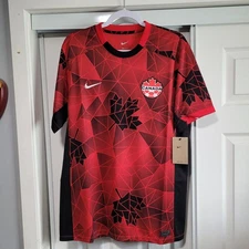 Nike Canada National Team Dri-Fit Home Replica Soccer Jersey (L) P35190
