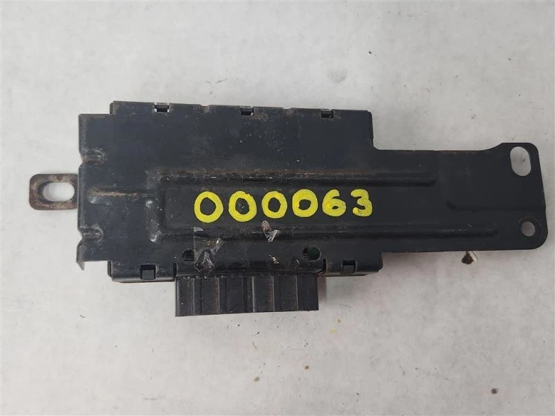 Chassis ECM Belt Under Driver Seat Fits 91-97 ESCORT 3791100 Foto 2 de 4