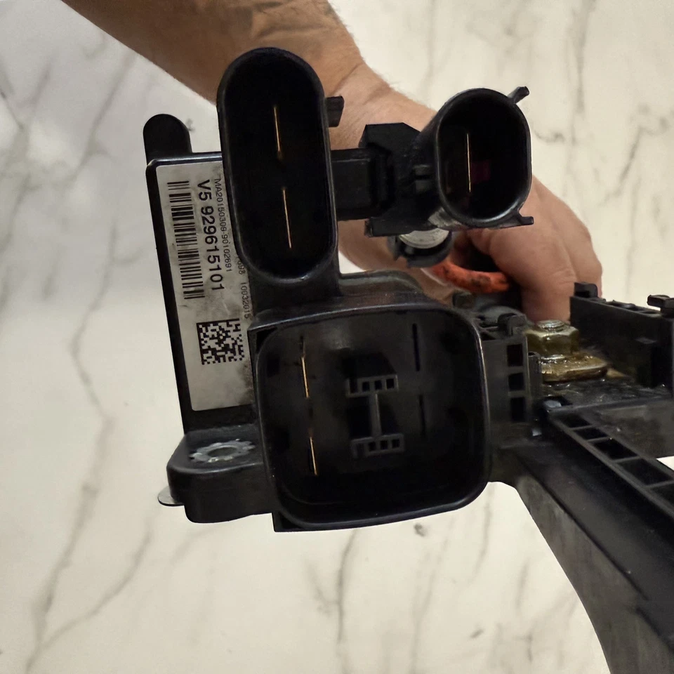 12-18 BMW F22 F23 F30 F31 F36 Distribute Ignition External Base 9296151 OEM - Image 3 of 4