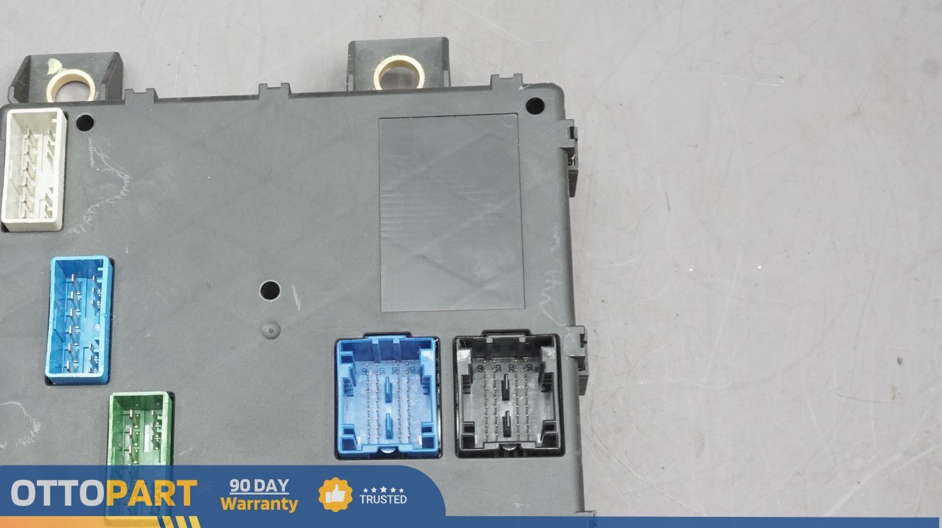 2003-2013 Maserati Quattroporte M139 Trunk Release Opener Control Module OEM