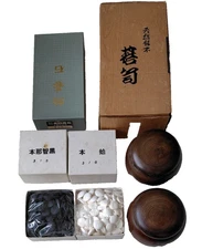 Japanese Go Set 31-Size – Wooden Bowls w/ Nachiguro & Clam Stones Hyuga Style