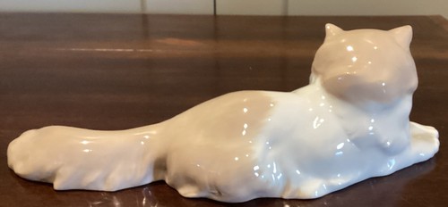 Vintage Nao Cat Figurine Angora Fawn & White Lying Down Retired Figurine Ceramic - Picture 6 of 11