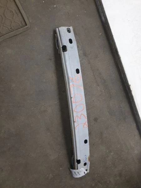 04 05 06 SCION XB PARACHOQUES DELANTERO REFUERZO WHT-068 Foto 2 de 4