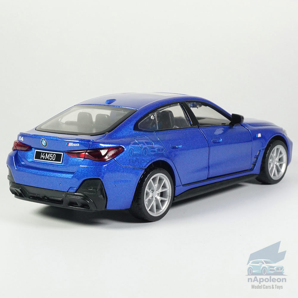 1:34 BMW i4 M50 Model Car Alloy Diecast Toy Vehicle Kids