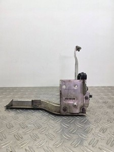 BMW 7 F01 F02 2011 Links Halterung Kühler 7207151 7186513 Benzin RVP24599