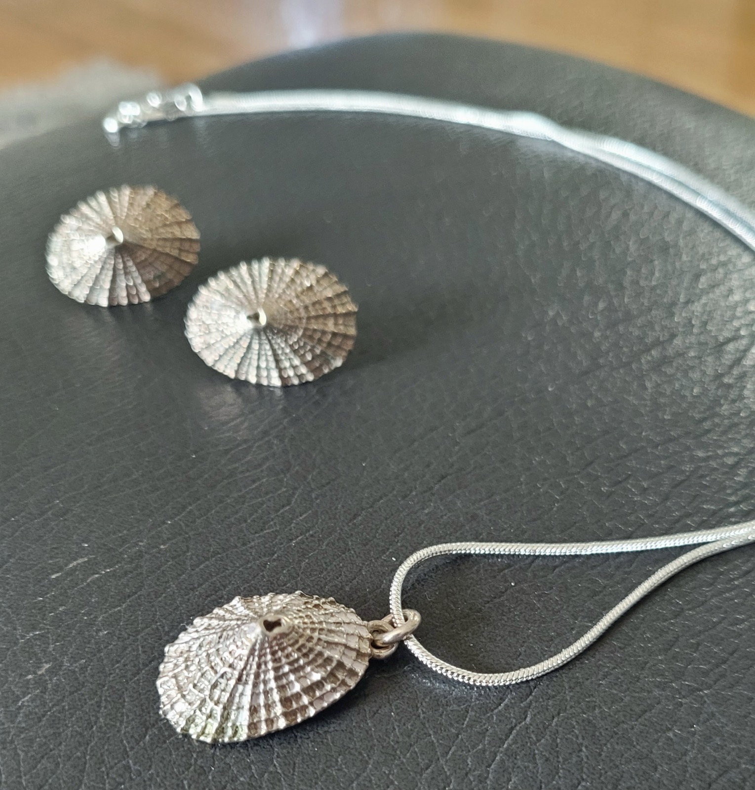 Vintage Sterling Silver Limpet Shell Necklace and… - image 1
