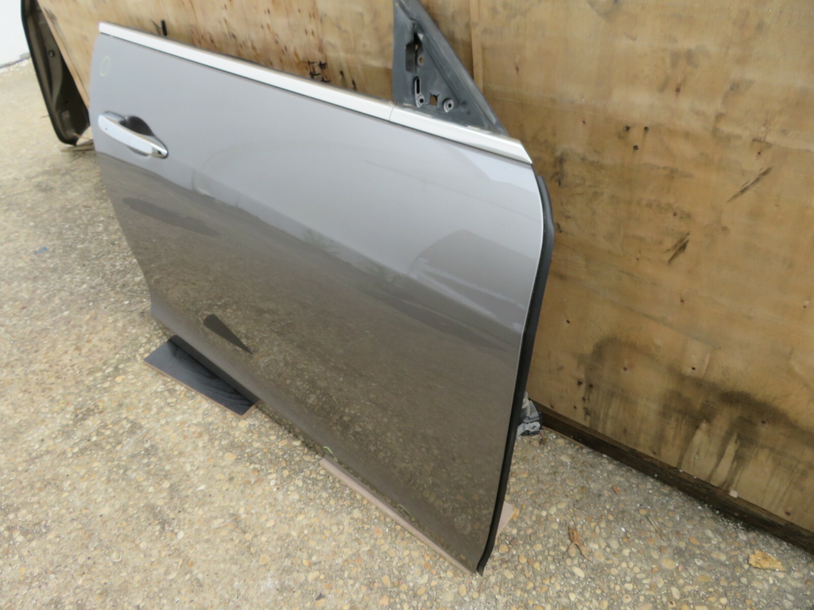 2014-2017 MASERATI GHIBLI FRONT PASSENGER SIDE DOOR SHELL PANEL Without GlassOEM