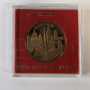Vintage Solid Proof Medallion “LONDON” in clear case Made in the UK