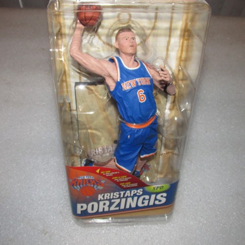 McFarlane 2016 Kristaps Porzingis New York Knicks series 29 (rookie piece ) - Picture 2 of 6