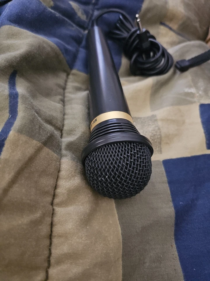 JVC MV-19 Vocal Dynamic Microphone Uni-Directional Pop Noise Filter Really Nice - Image 4 of 4