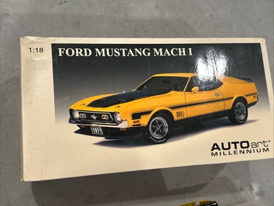AUTOart MILLENNIUM FORD マスタングマッハ1 AUTOart Millennium, Ford Mustang Mach I, Yellow, 1:18 Scale