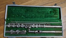 Boosey  Hawkes London Series 2-20 flute with case England
