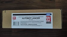 Transformers Generations Selects Deluxe Class Autobot Lancer     War for Cybertron