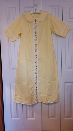 VTG Yellow Model Coat Snap Front House Duster Grannycore Sz 18, 52" Long USA