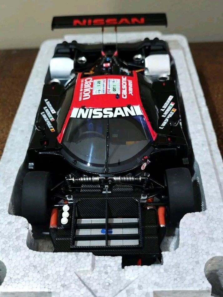 AUTOart Signature 1:18 Nissan R390 GT1 #22 LEMANS 1997 AUTOart Signature 1:18 Nissan R390 GT1 #22 LEMANS 1997