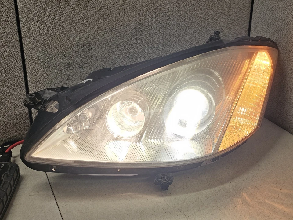 Conjunto de lámpara de cabeza bi-xenón conductor izquierdo Mercedes S550 S600 2007-2009 OEM Foto 4 de 4