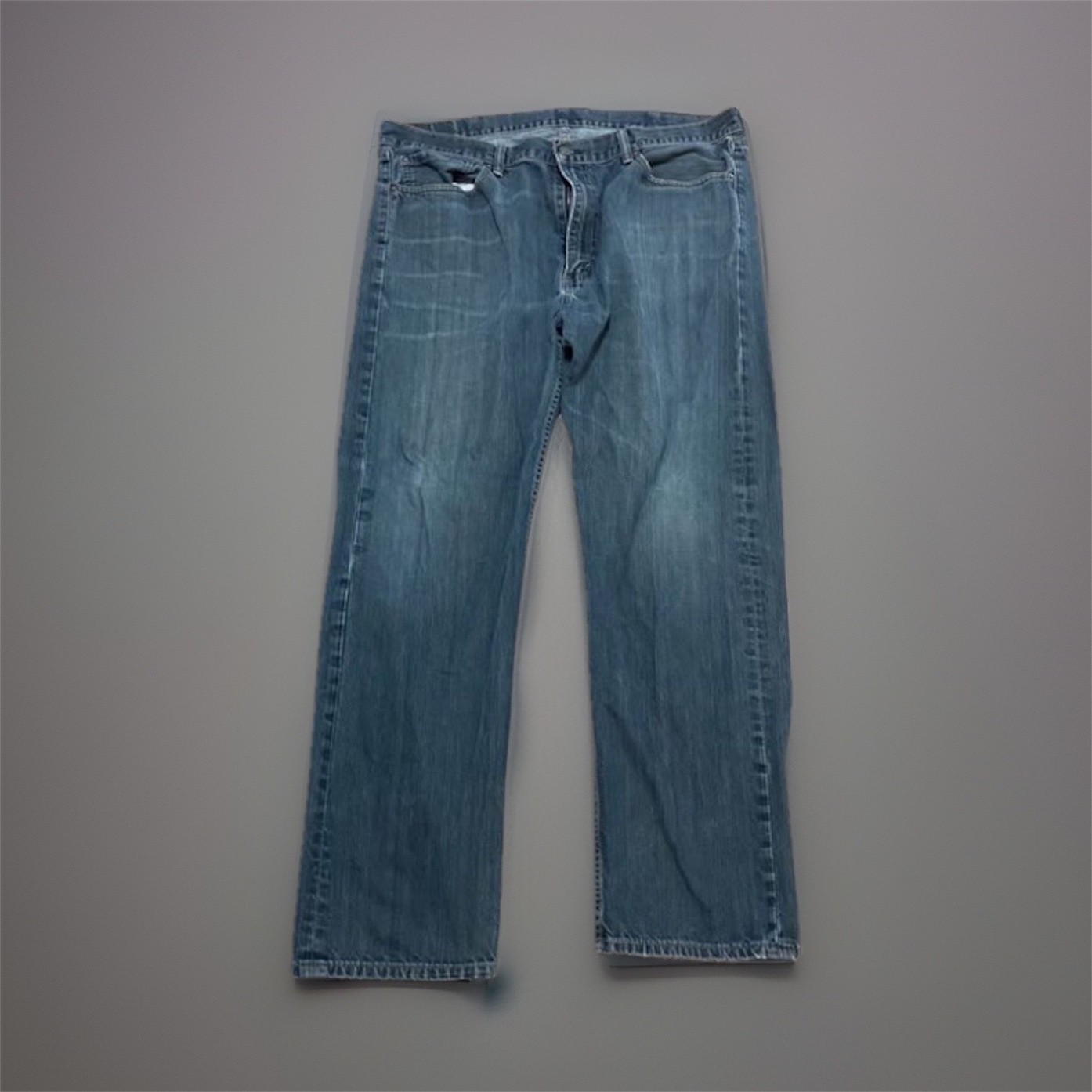 Levi's 505 Men's Blue Light Wash Straight Denim Jeans Button 5-Pocket Solid