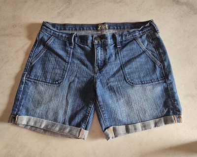 OLD NAVY Diva Bermuda Jean Shorts Women's Size 14 Denim Cuffed Normcore