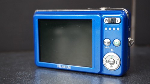 Fujifilm Finepix J30 12.2MP Digital Camera - Blue - Picture 5 of 9