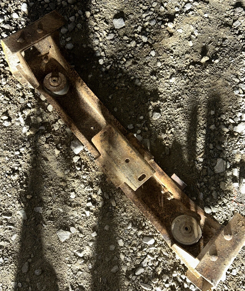 1967-1972 Ford Truck Rear Cab Mount Cross Member Frame Support 67-72 F100 F250 - Image 4 of 4