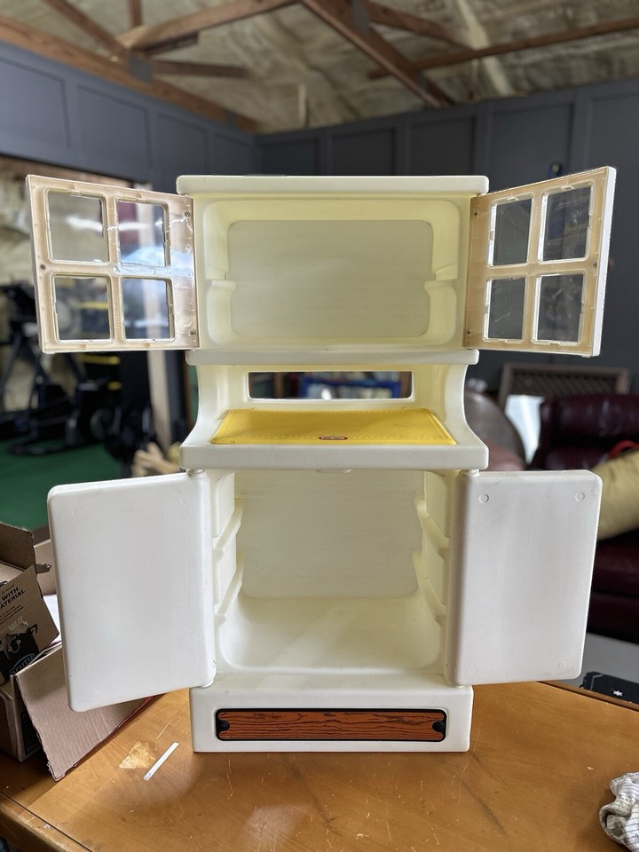 Vintage Little Tikes Child Size Kitchen Hutch Pantry Yellow