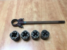 Reed MFG CO No. 71 Ratcheting Pipe Threader Head w/handle 3/8 1/2 3/4 1" die set