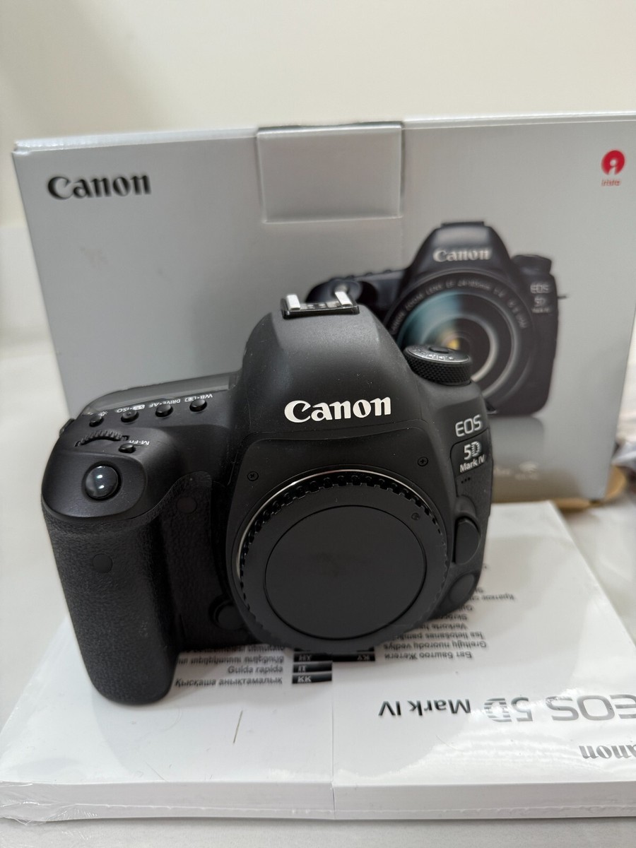 Canon 5D mark4＋EF 24-105mm f/4L IS USM Canon EOS 5D Mark IV DSLR Camera with 24-105mm USM Lens 1483C010