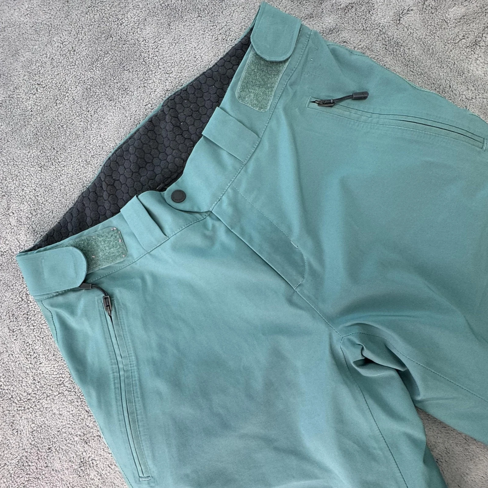 Mountain Hardwear Womens S Green Snow Pants Waterproof Lined Pockets