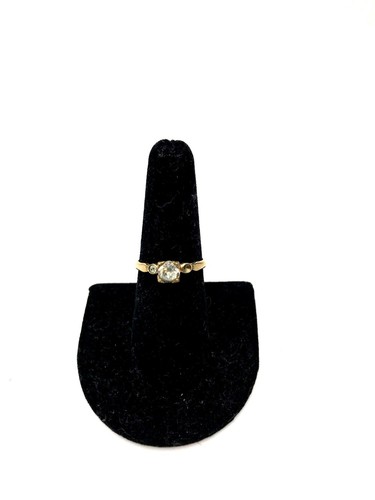 THIS IS A MUST VIEW ITEM! SIZE 8 12k GOLD FILLED RING WITH JADEITE STONES
