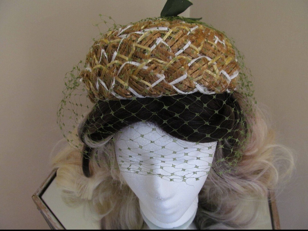 Vintage 1950s 1960s Pillbox Hat With Veil Novelty Pineapple 