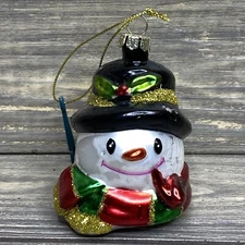 Vintage Christmas Tree Ornament Glass Snowman Head Red Green Scarf Red Pipe 3.5￼