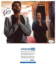 Karan Soni ‘A Nice Indian Boy’ Signed 8x10 Photo ‘Naveen’ ACOA