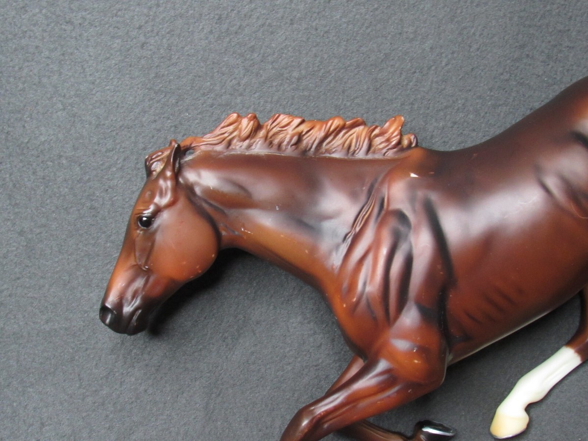 未開封　BREYER 586 Smarty Jones 1/9フィギュア Breyer Model Horse Smarty Jones Racehorse #586 Traditional Size