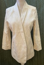Chico's Women  s Size 0.5 6 Textured Open Front pockets long cream Blazer Ivory