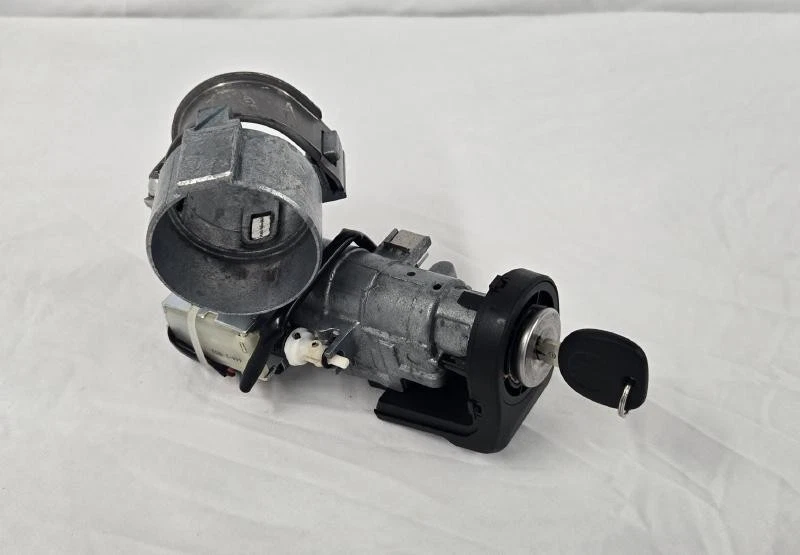 Cilindro de bloqueo interruptor de encendido Chevrolet Cobalt 2005-2010 con conjunto de llaves OEM Foto 3 de 4