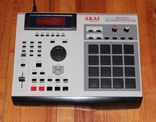 CUSTOM BLACK TRIM AKAI MPC2000XL, ORANGE LCD, 100MB ZIP DRIVE, 32MB RAM