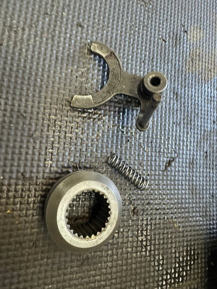 2005 05 ARCTIC CAT 650 V2 4X4 FRONT DIFFERENTIAL DIFF STUMP PUMPKIN - Image 3 of 4