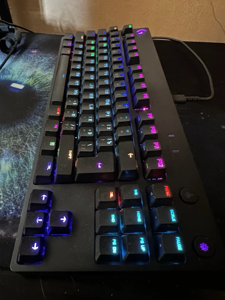 Logitech G Pro RU С РУССКОЙ РАСКЛАДКОЙ usb Gaming Keyboard - Blue Switches - Image 2 of 3