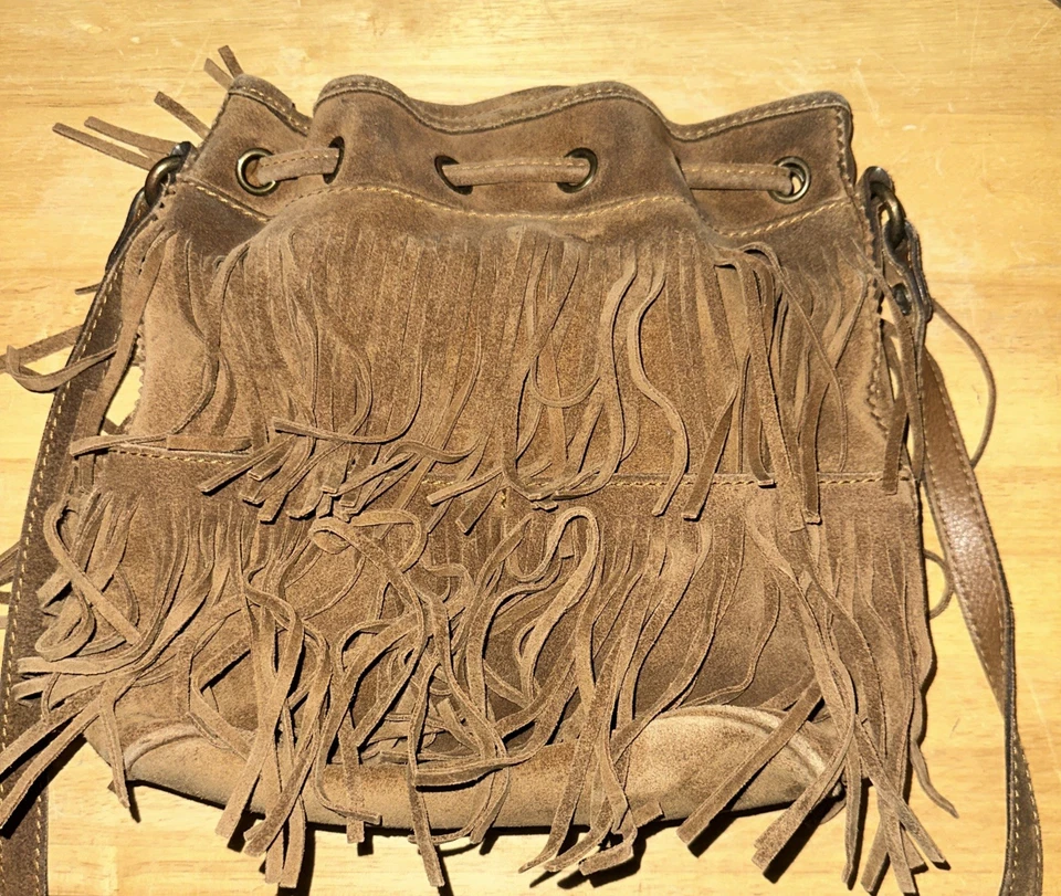 Bolso Bandolera Patricia Nash Gris Gamuza Boho Flecos Bronte Hobo Bucket Cartera Foto 2 de 4