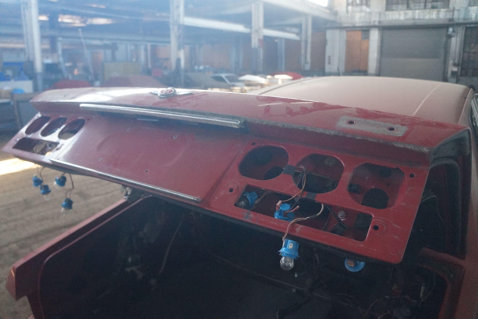 Rear Trunk Deck Lid Boot Cardinal Red OEM Bentley Turbo R 1991