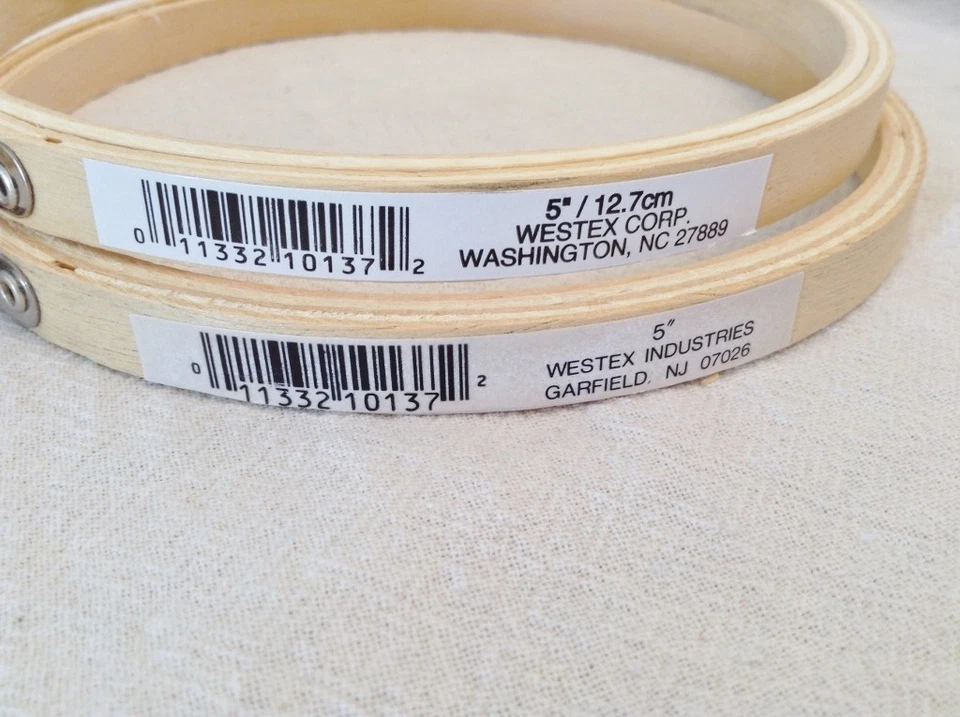 Lot of 4 Vintage Wooden Embroidery Hoop Cross Stitch Frames 7", two 5", 4" - Image 4 of 4