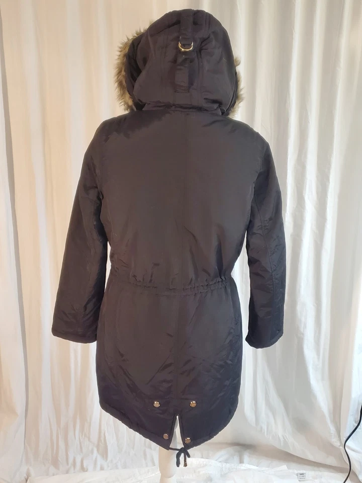 Parka Steve Madden negra ribete y forro de piel sintética capucha extraíble talla M Penny Lane Foto 4 de 4