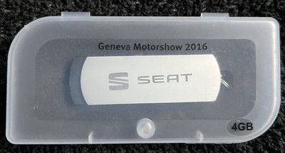 Geneva Motor Show 2016: SEAT (Ateca) Press Kit Chrome USB pack